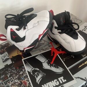 Jordan true flight for babies size 3.5